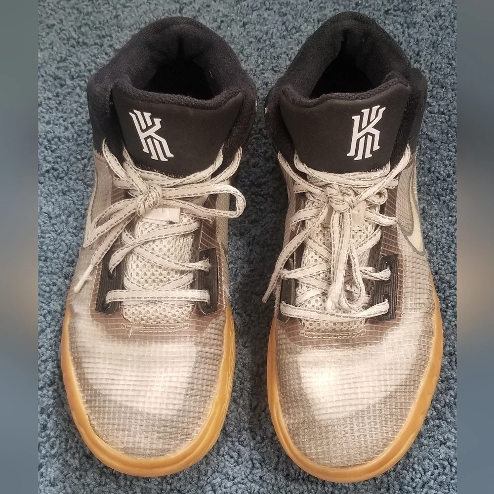 Nike Kyrie Flytrap 4EP Basketball Sneakers. CT1972-006. Released 2022. Size 8. - Picture 3 of 11